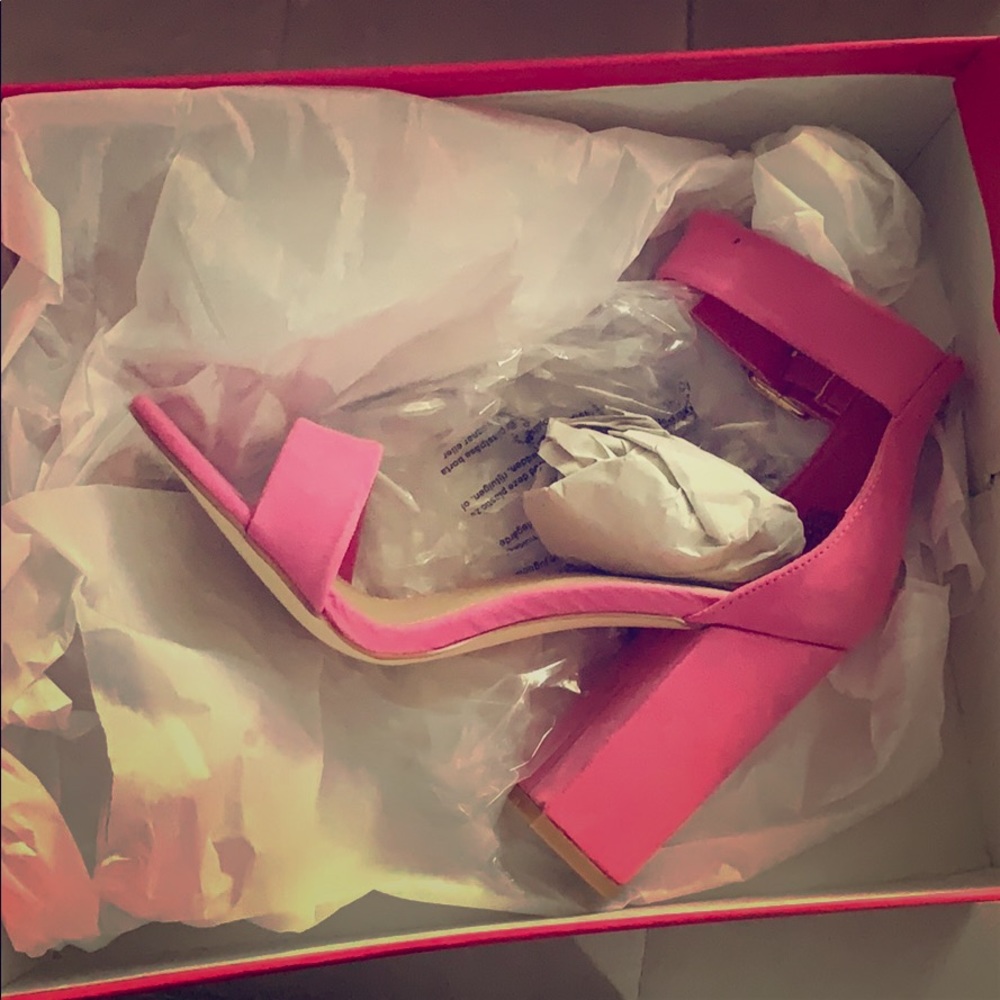 Shoe Dazzle Hot Pink High-Heeled Sandals